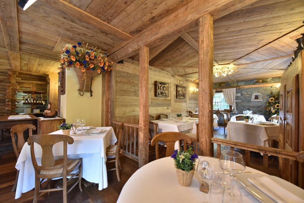 Hotel La Rouja Champoluc Exterior photo